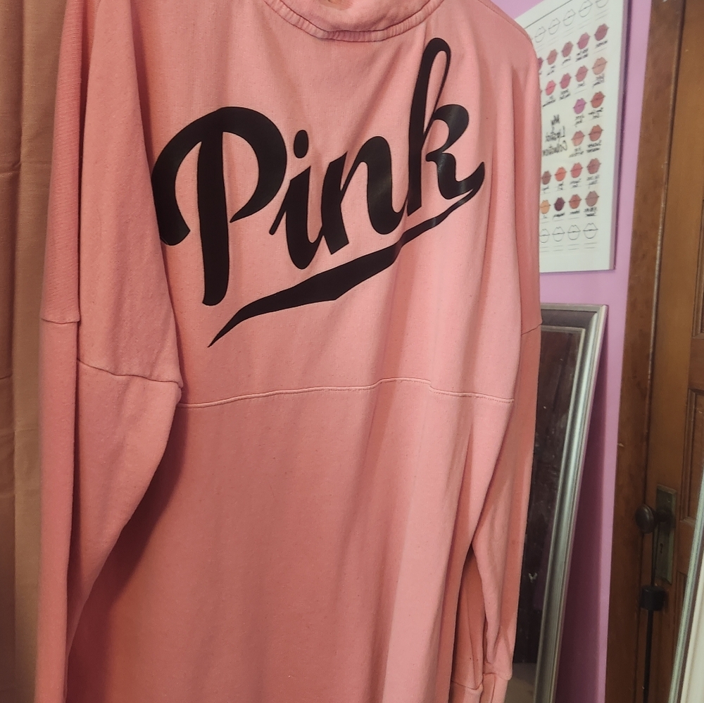 Vs pink pullover